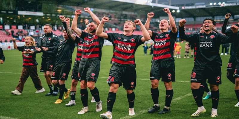 Soi Kèo FC Midtjylland Vs Hibernian 0h30 25/07 - Europa League 4 Điểm qua các nhân tố đá chính từ 2 câu lạc bộ